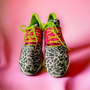 New Balance Wild Print Fresh Foam ROAV Running Shoes Size 7/8 Adult